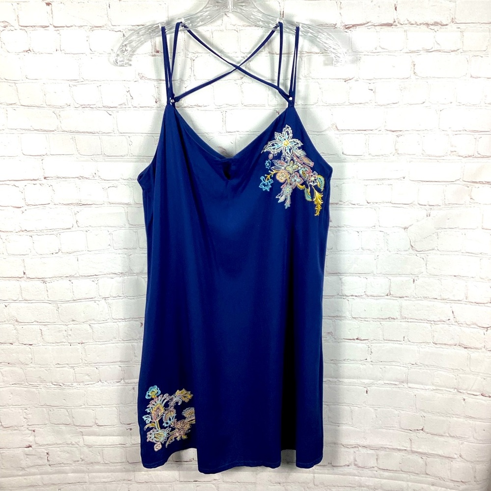 NWT Copper Key Slip  Dress Embroidered Flowers‎ Navy Blue Lined Women’s Sz Large